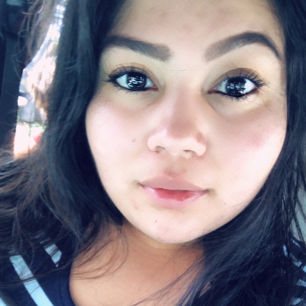 Meet your Posher, Reyna